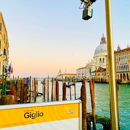 Venice Palace Luxury Suites Bagian luar foto