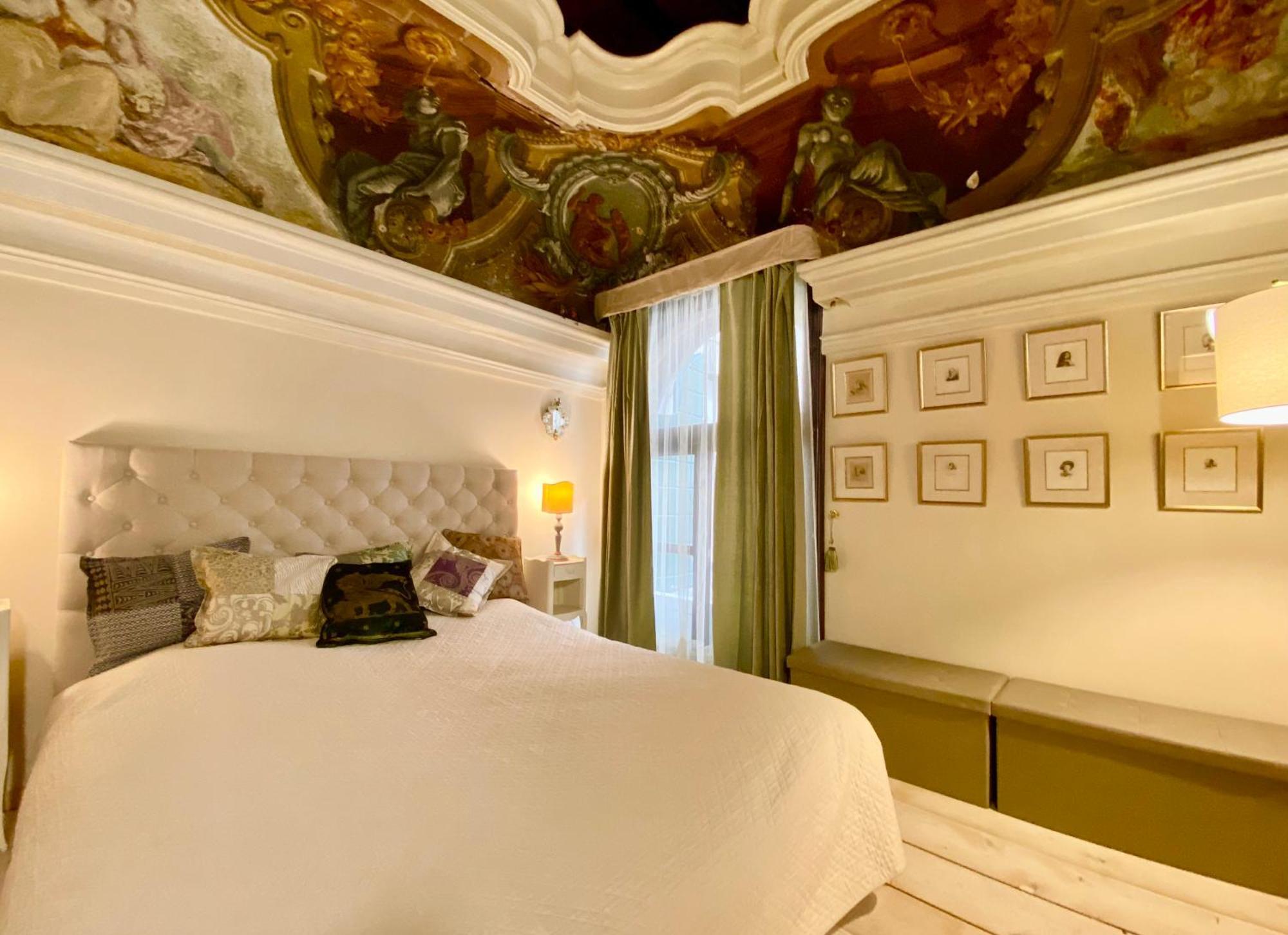 Venice Palace Luxury Suites Bagian luar foto