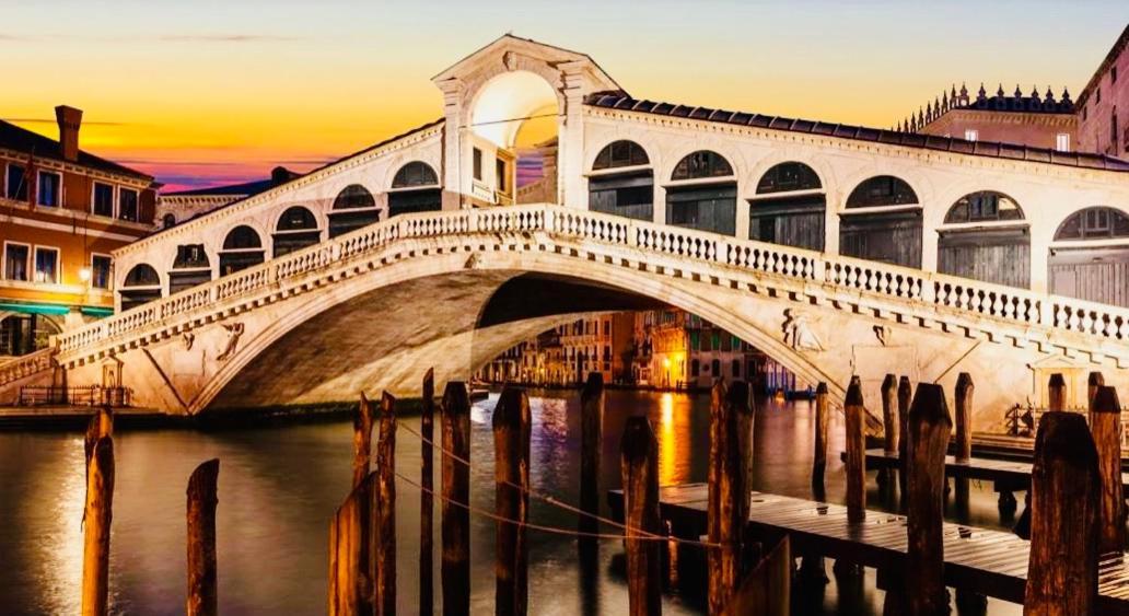 Venice Palace Luxury Suites Bagian luar foto